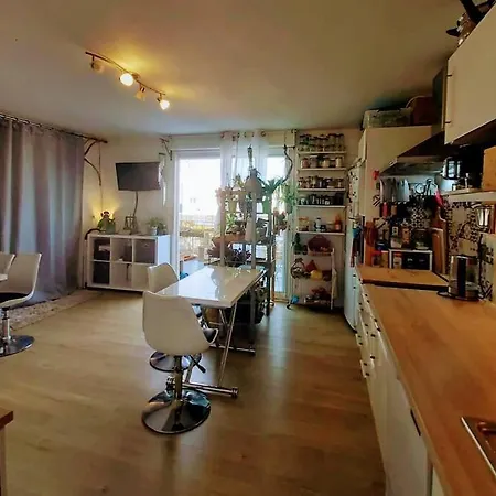 Apartment T2 Cosy A La Plage, Terrasse Vue Sur Et Parking Privatif *